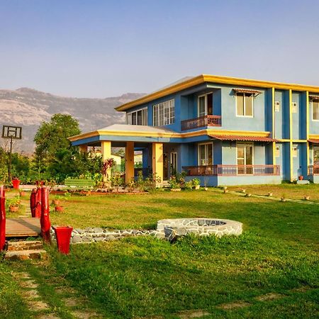 Stayvista'S Hillside Meadows - Mountainside Retreat With Farm View, Pool & Deck, Lawn & Gazebo Chinchavli Dış mekan fotoğraf