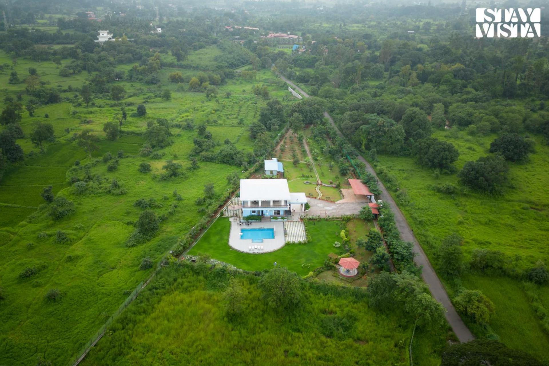 Stayvista'S Hillside Meadows - Mountainside Retreat With Farm View, Pool & Deck, Lawn & Gazebo Chinchavli Dış mekan fotoğraf