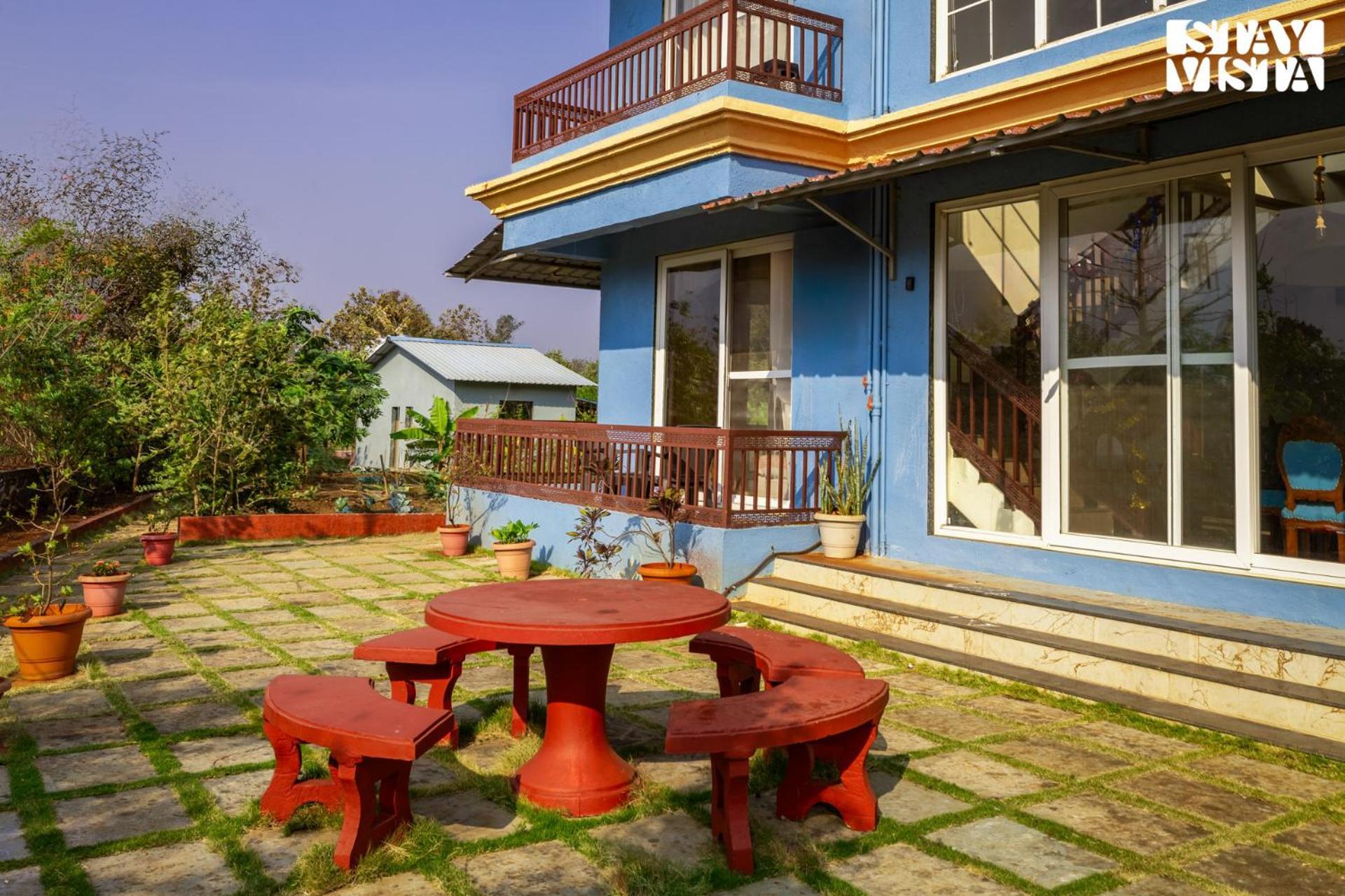 Stayvista'S Hillside Meadows - Mountainside Retreat With Farm View, Pool & Deck, Lawn & Gazebo Chinchavli Dış mekan fotoğraf